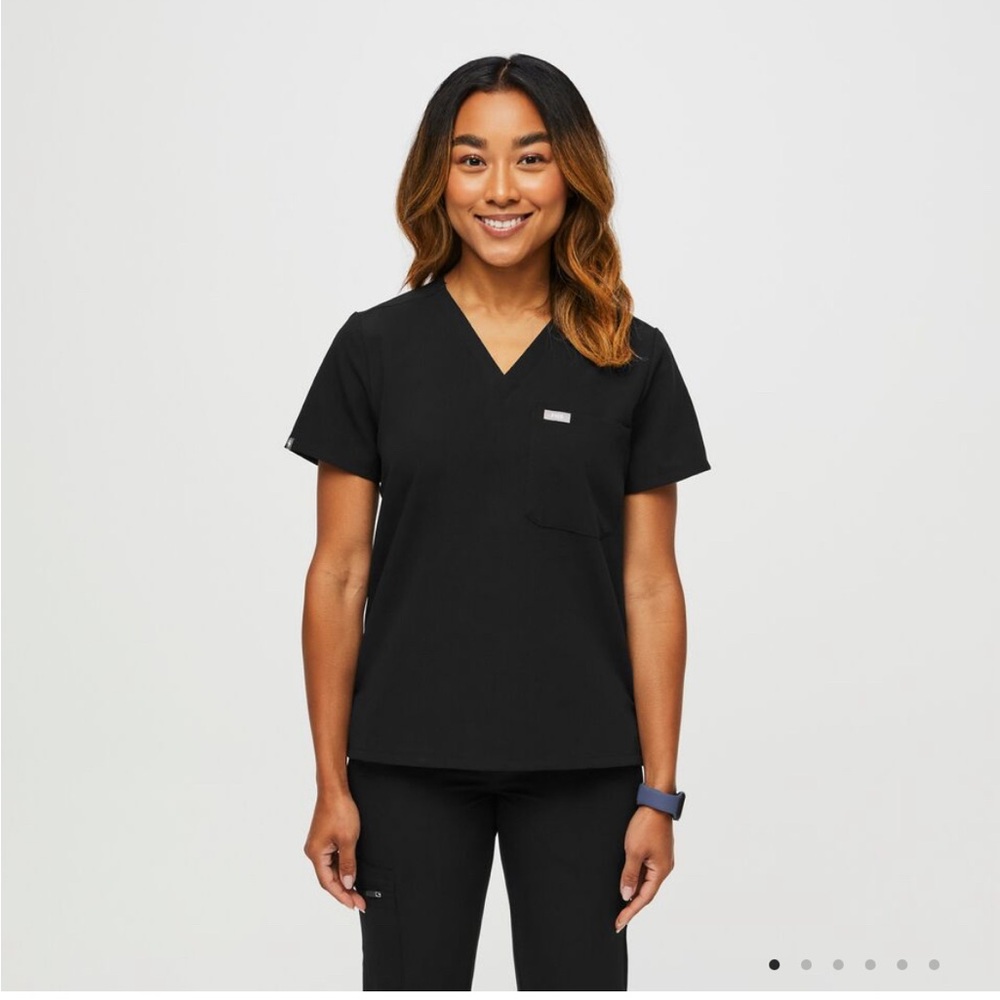 Figs catarina scrub top, black, size XL women’s, petite length, EUC